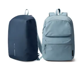 XD Design Switch 2v1 světle modrá / Městský batoh / do 16" / 22 L