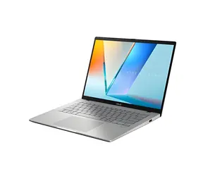 ASUS Vivobook S14 OLED stříbrná / Notebook / 14" WUXGA / AMD Ryzen AI 7 445 2.0GHz / 32GB / 512GB SSD / Radeon 840M