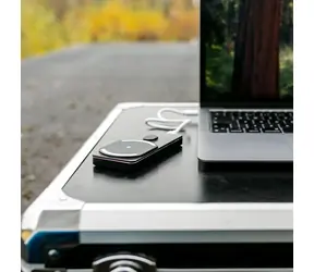 ER Charge Slim 5K černá / Powerbanka / MagSafe / 5000 mAh / 15W