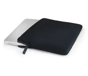 Pipetto Classic Fit Sleeve černá / Pouzdro / MacBook Neo 13 (A18 Pro)
