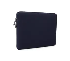 Pipetto Classic Fit Sleeve tmavě modrá / Pouzdro / MacBook Neo 13 (A18 Pro)