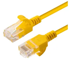 MicroConnect CAT6a U/UTP Slim 0.15m žlutá / Patch kabel / RJ-45