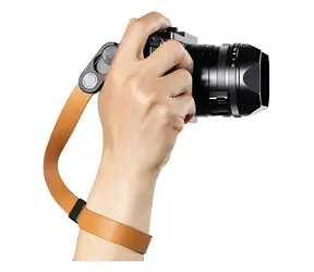 Peak Design Cuff Amber / Řemínek na zápěstí / kožený / pro fotoaparáty