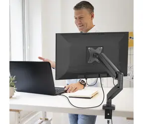 J5Create Ergonomický držák monitoru černá / Držák monitoru / 17-32" / nosnost 8 kg / náklon -45-90° / rotace 360°