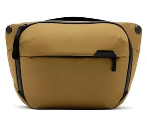 Peak Design Everyday Sling 6L v2 Coyote (pískově hnědá) / Brašna na fotoaparát / objem 6 litrů