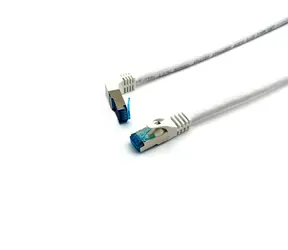 Equip Cat6A S/FTP lomený bílá / Patch kabel / RJ-45 rovný-lomený / 1 m / LSZH / PoE+
