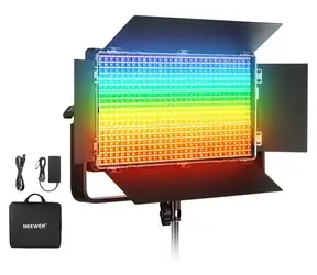 Neewer APC100C / LED světlo RGBWW / 105 W / CRI96+ / 2500-10000K / DMX / se stativem