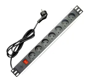 OEM 19" napájecí panel 7x230V / Napájecí panel / přepěťová ochrana / 16 A / 1,8 m / černá