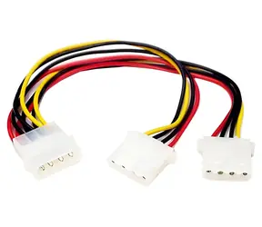 StarTech LP4 - 2x LP4 Power Splitter / Napájecí kabel / Molex 4-pin > 2x LP4 4-pin / 0,23 m
