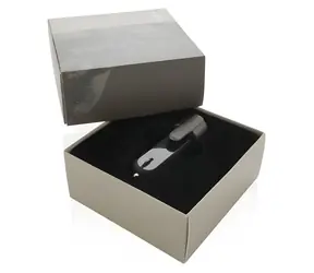 Swiss Peak Duální autonabíječka černá / Autonabíječka / 2x USB / 5V/3A / řezač pásů