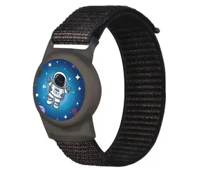 Hurtel Nylonové pouzdro pro Apple AirTag černé s kosmonautem / Pouzdro / poutko na zápěstí / dětské