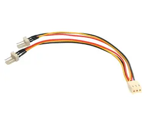 StarTech Napájecí kabel pro ventilátor TX3 / Napájecí kabel / Molex (3-pin) na 2x Molex (3-pin) / 0,15 m