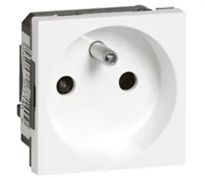 Legrand Mosaic 77140 zásuvka 2p+t 2m bílá