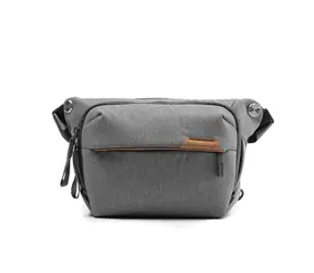 Peak Design Everyday Sling 3L v2 šedá / Brašna na fotoaparát / objem 3 litry / rozměry 30.5x19x11 cm / hmotnost 0.45 kg