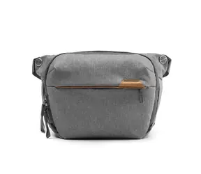 Peak Design Everyday Sling 6L v2 šedá / Brašna na fotoaparát / objem 6 litrů / rozměry 35x23.5x12 cm / hmotnost 0.58 kg