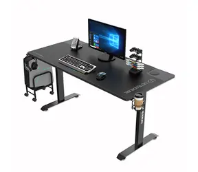 ULTRADESK Momentum černá / Herní stůl / 152 x 70 x 75 cm / USB hub