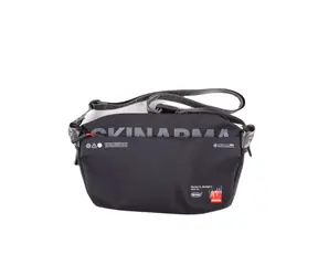 SKINARMA Fardel Crossbody bag černá / voděodolná taška
