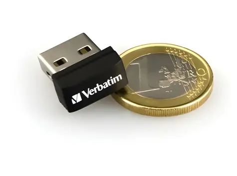 Verbatim Store 'n' Stay Nano 32GB černá / Flash Disk / USB 2.0 / čtení: 10 MB/s / zápis: 3 MB/s
