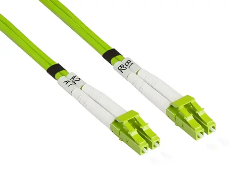 Good Connections zelená / Optický patch kabel / OM5 / LC-LC / 0,5 m