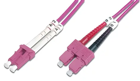 DIGITUS fialová / Optický patch kabel / LC-SC / Multimode OM4 / Duplex / 2 m