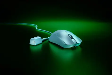 Razer Viper V3 Pro bílá / Bezdrátová herní myš / optická / 35000 DPI / 6 tlačítek / USB-C / 2.4GHz