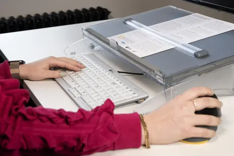BakkerElkhuizen FlexDesk 640 ComfortRead / Stojan na dokumenty / Výškově nastavitelný 110-180 mm / Nosnost 5 kg