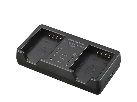 OM SYSTEM SBCX-1 / Sada nabíječka a akumulátor / nabíječka BCX-1 + baterie BLX-1