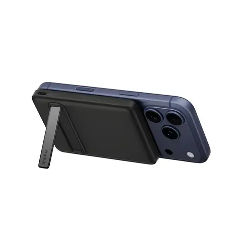 Belkin BOOST CHARGE Slim BPD011hqBK černá / Powerbanka / Magnetická bezdrátová / Qi2 / 5000 mAh / skládací stojánek