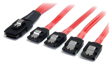 StarTech Kabel SAS SFF-8087 na 4x SATA černá / Kabel SAS / SFF-8087 - 4x SATA / 0,05 m