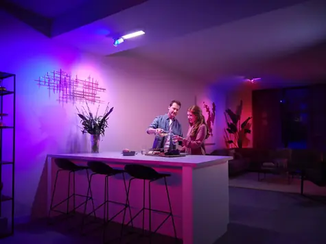 Philips Hue Centris bílá / Stropní svítidlo / 2x GU10 / RGB / 2000-6500K / 1560lm / IP20