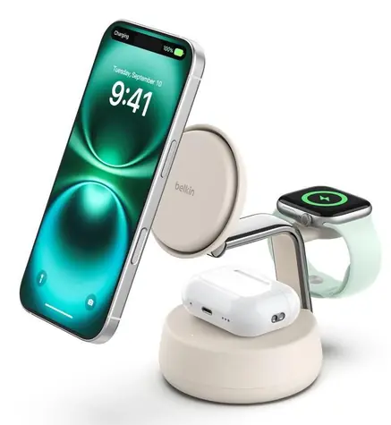 Belkin UltraCharge Pro bílá / Bezdrátová nabíjecí stanice 3v1 / Qi2 / magnetická / 25W