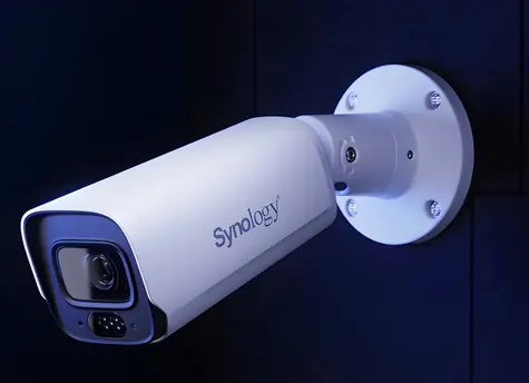 Synology BC800Z bílá / Venkovní IP kamera / 8 MPx / varifokální objektiv / PoE / IP67