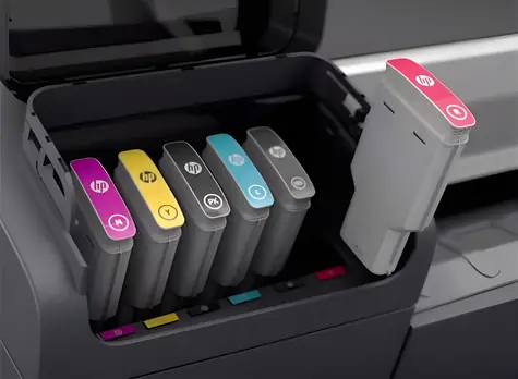 HP 745 matná černá / Inkoustová cartridge / pro HP DesignJet Z2600, Z5600 / 300 ml