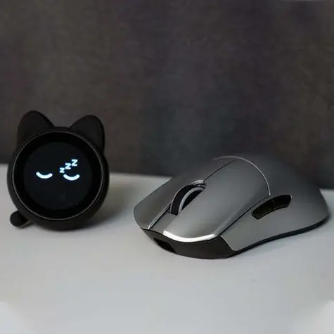 WLMouse HUAN stříbrná / Herní myš / optická / Omron switches