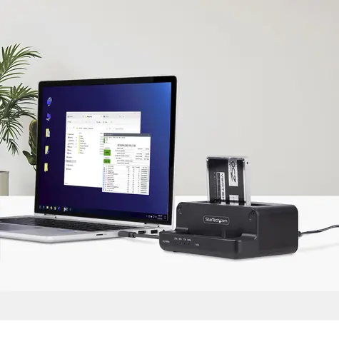 StarTech NVMe SATA Cloner černá / Duplikátor disku / pro 2,5