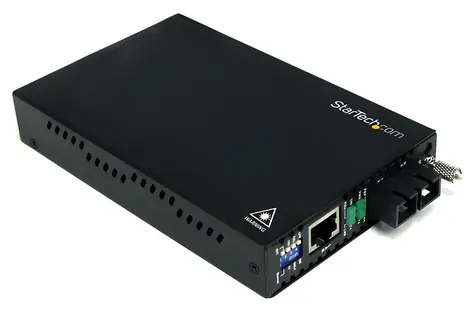 StarTech SM Fiber-Ethernet mediakonvertor SC černá / Mediakonvertor / SC konektor / 200 Mbit/s / RJ-45