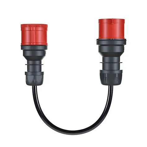 go-e adaptér CEE 16A/32A CH-04-32 černý / Nabíjecí adaptér / Pro Gemini flex 11 kW / IP55 / Délka 30 cm