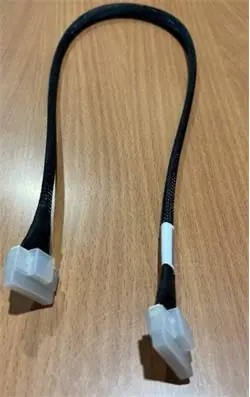 Supermicro Kabel Slimline x8 (STR) - Slimline x8 (STR) 65cm / Kabel / 85 Ohm