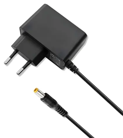 Qoltec 52403 Napájecí adaptér 9V 1A 5,5x2,5mm / Napájecí adaptér / 9W