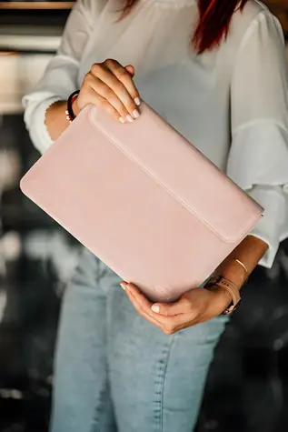 Red Ant Spring nude / Pouzdro / MacBook Air 15