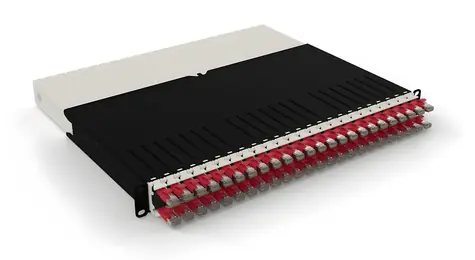 Patchbox ONE 8RU červená / Organizér síťových kabelů / STP / Cat6A / RJ-45 / 0,8 m / PoE