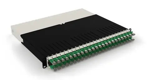 Patchbox ONE 8RU zelená / Organizér síťových kabelů / STP / Cat6A / RJ-45 / 0,8 m / PoE