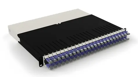 Patchbox ONE 8RU fialová / Organizér síťových kabelů / STP / Cat6A / RJ-45 / 0,8 m / PoE