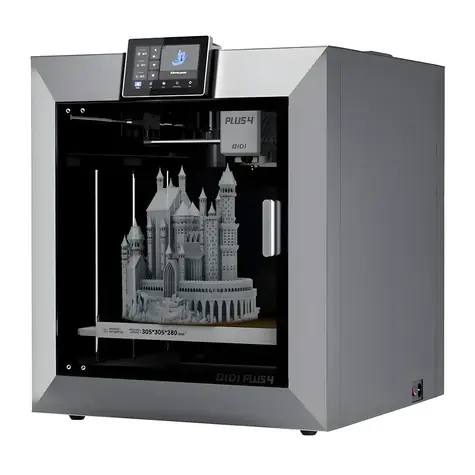 QiDi Plus 4 / 3D tiskárna / FDM / 305 × 305 × 280 mm / tryska až 370 °C / vyhřívaná komora 65 °C / Klipper