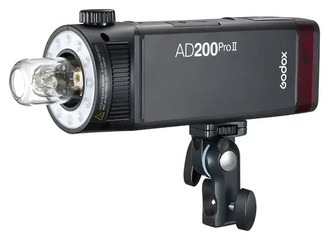 Godox AD200Pro II / Blesk / 200 Ws / Bateriový / Směrné číslo 60 m / Se stativem