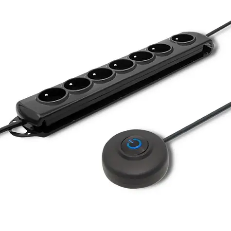 Qoltec 50171 Přepěťová ochrana s nožním vypínačem (7 zásuvek) / vypínač / 1.5 m