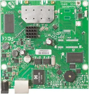 MikroTik RB911G-5HPnD / RouterBOARD / 600 MHz CPU / 32 MB RAM / 1x LAN / 1x 5 GHz / L3 / 2x MMCX