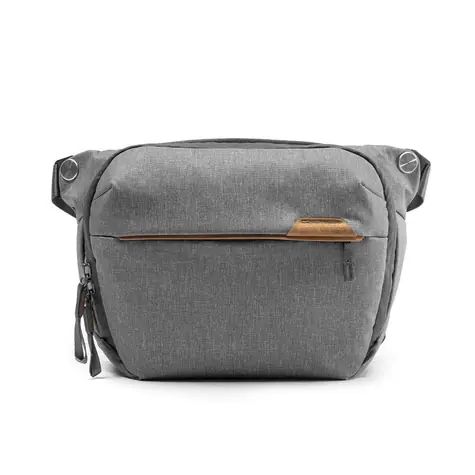 Peak Design Everyday Sling 6L v2 šedá / Brašna na fotoaparát / objem 6 litrů / rozměry 35x23.5x12 cm / hmotnost 0.58 kg