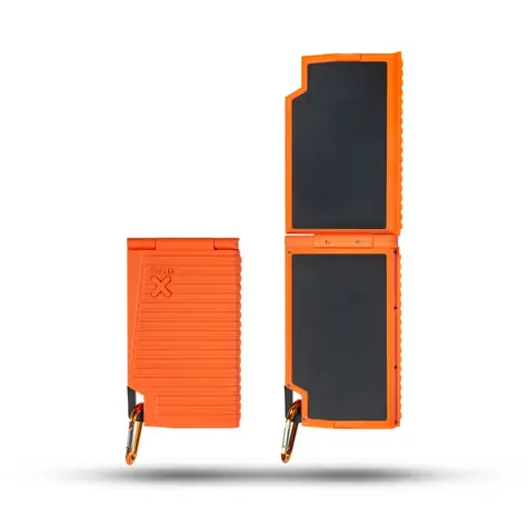 Xtorm XR105 10.000 mAh černo-oranžová / Solární nabíječka / USB-C / USB