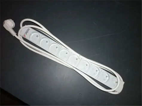 Maxbert PDU / 16A 230V / 1x16A CEE7 / 9xCEE7 / 3m